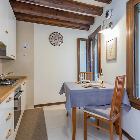 Garibaldi Lägenhet